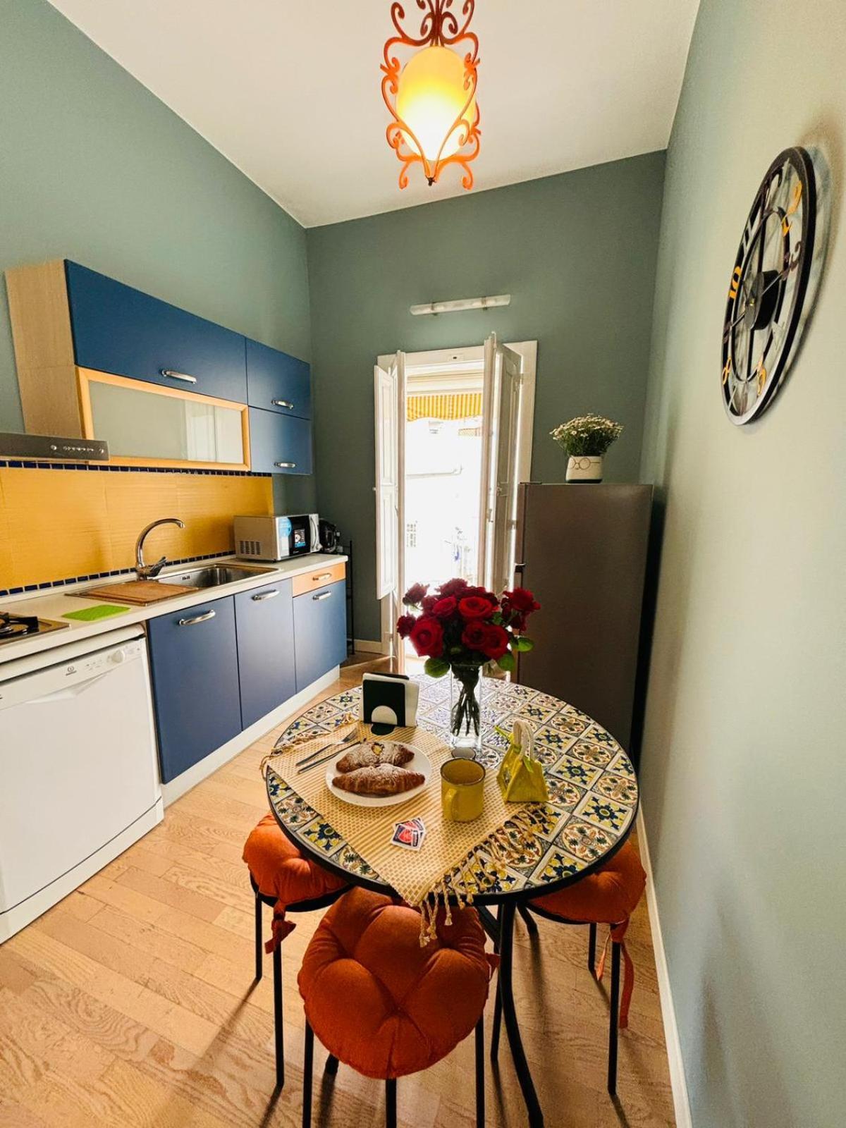 4 Seasons Signorile Apartman Bari Kültér fotó
